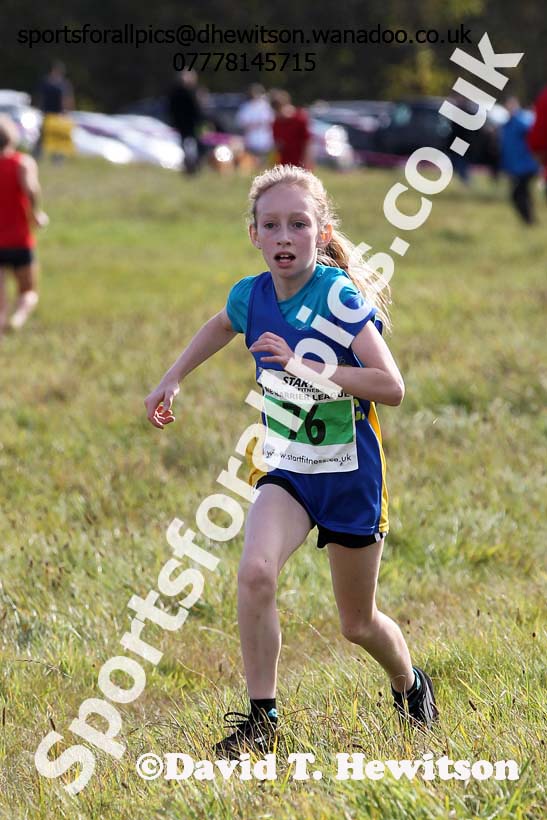 Girls under-13s, North East Harrier League, Cramlington. Photo: David T. Hewitson/Sports for All Pics